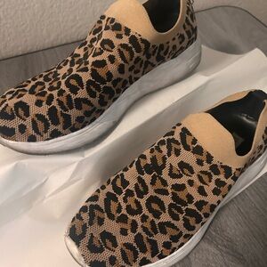 Steve Madden Tan and Black Leopard Sneakers